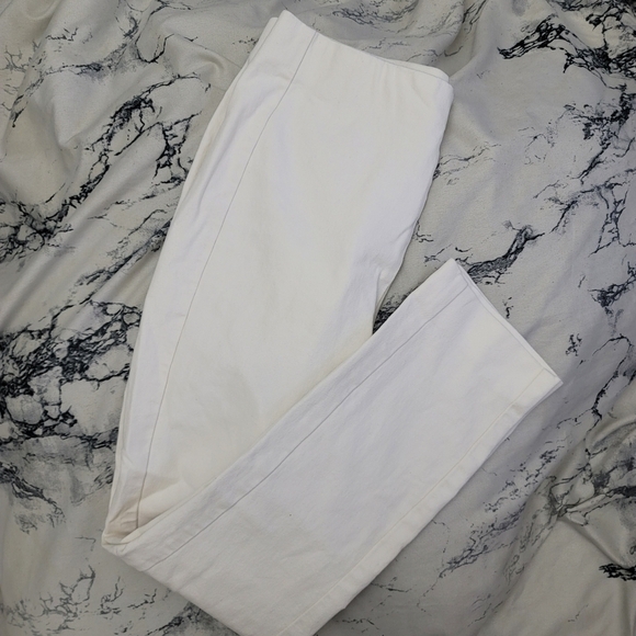 Elie Tahari Jessalyn Cream Slim Ankle Pant - Picture 2 of 6